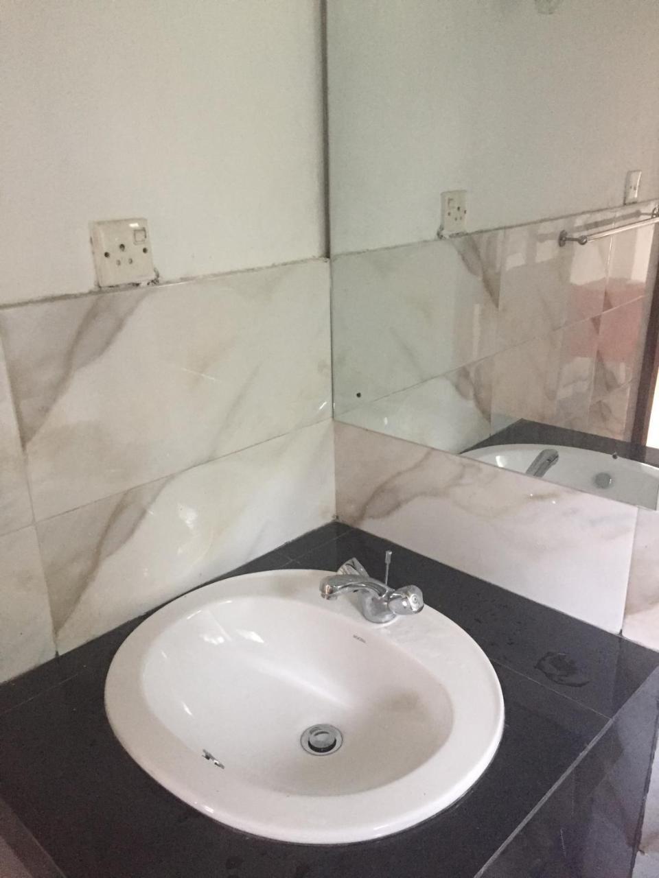 Upland Inn Kandy Dış mekan fotoğraf